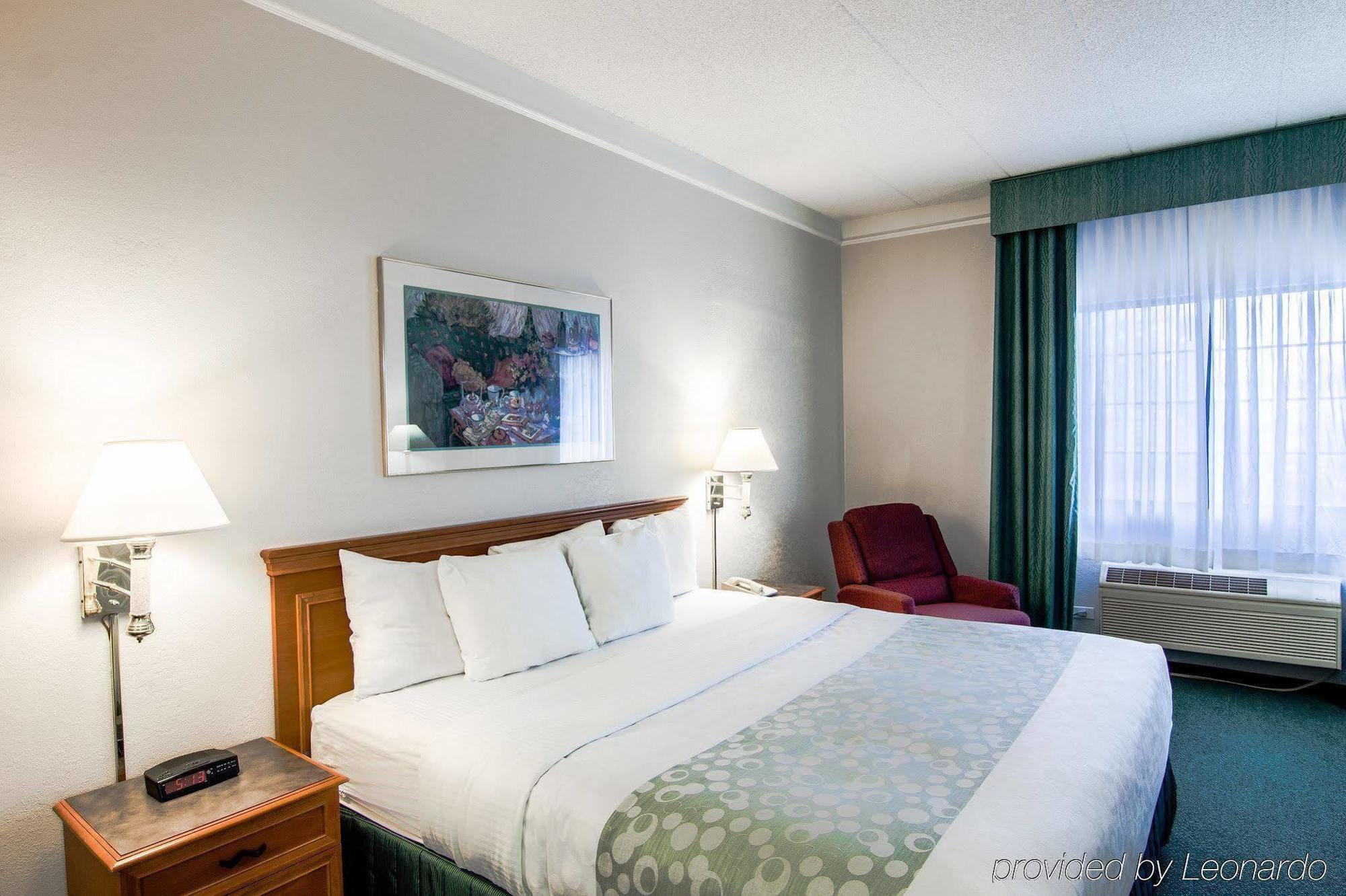 הופמן אסטייטס Country Inn & Suites By Radisson, Chicago-Hoffman מראה חיצוני תמונה