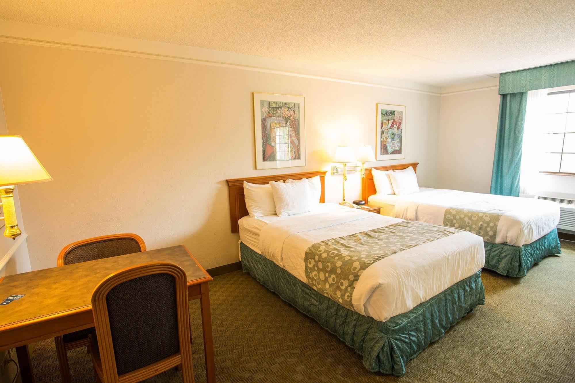 הופמן אסטייטס Country Inn & Suites By Radisson, Chicago-Hoffman מראה חיצוני תמונה