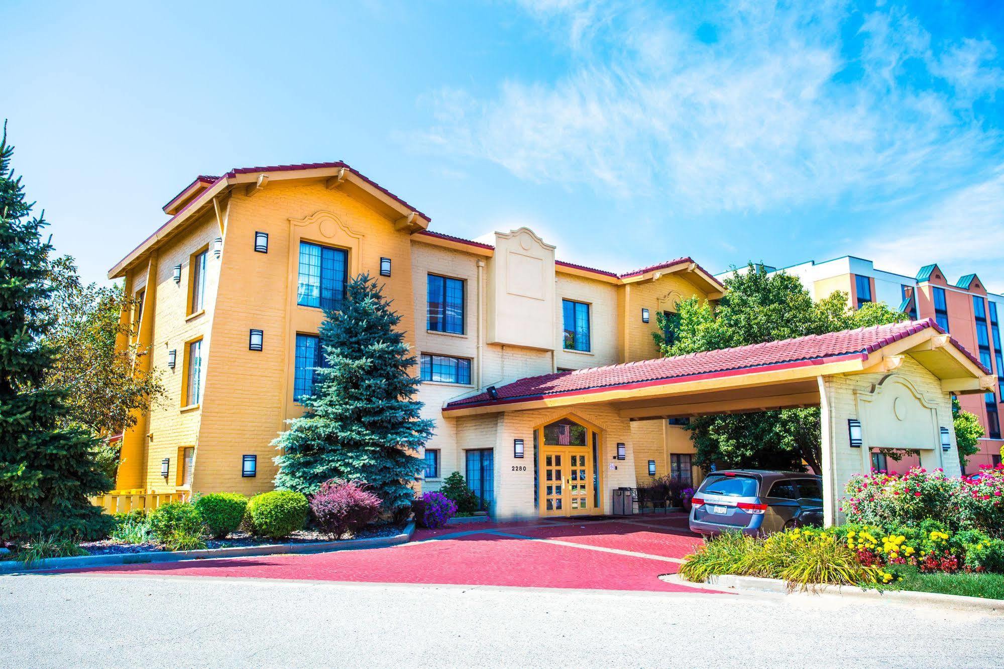 הופמן אסטייטס Country Inn & Suites By Radisson, Chicago-Hoffman מראה חיצוני תמונה